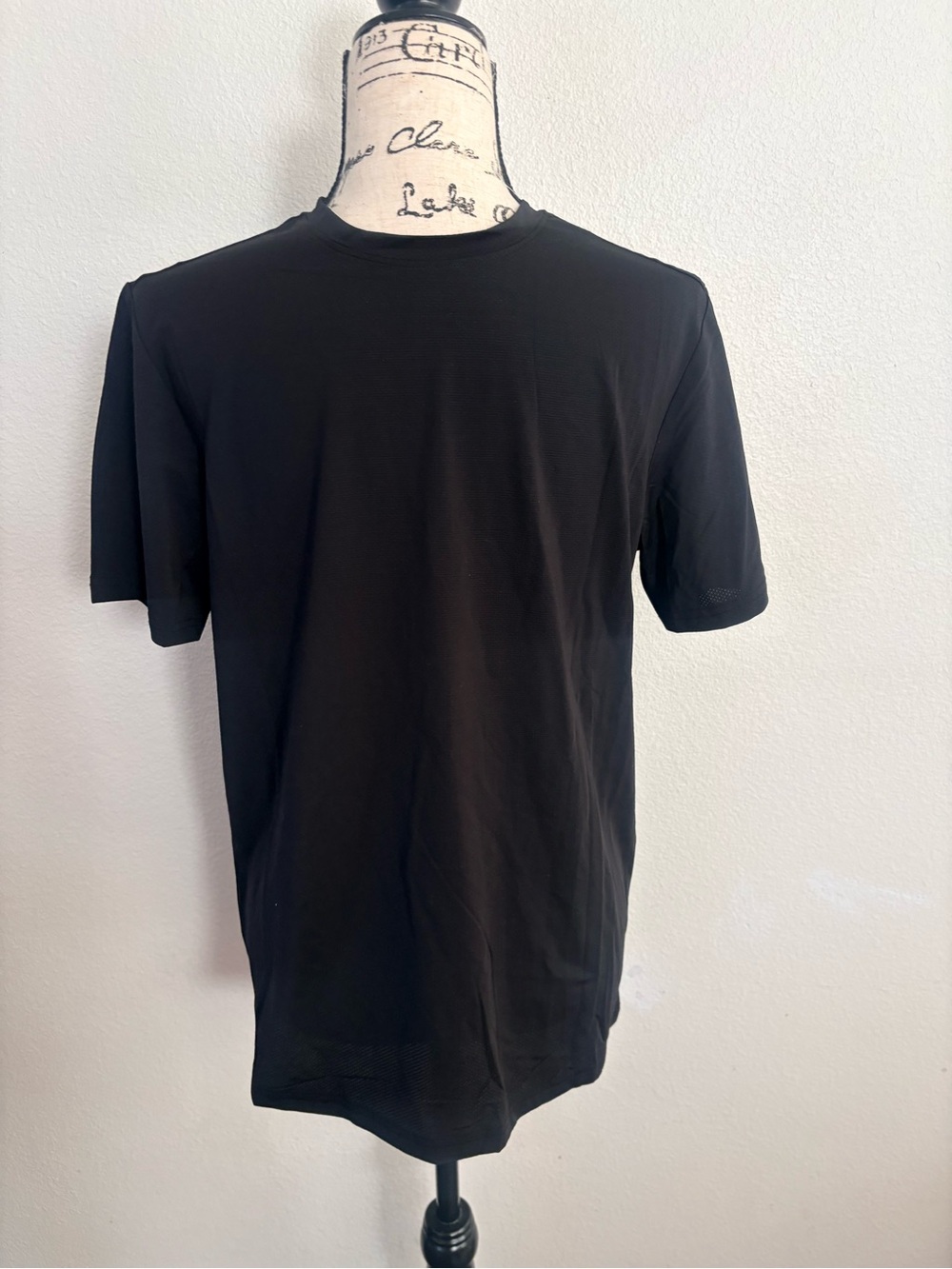 Kenneth Cole Active Black Short-Sleeve Crewneck Tee with Subtle Sleeve Logo